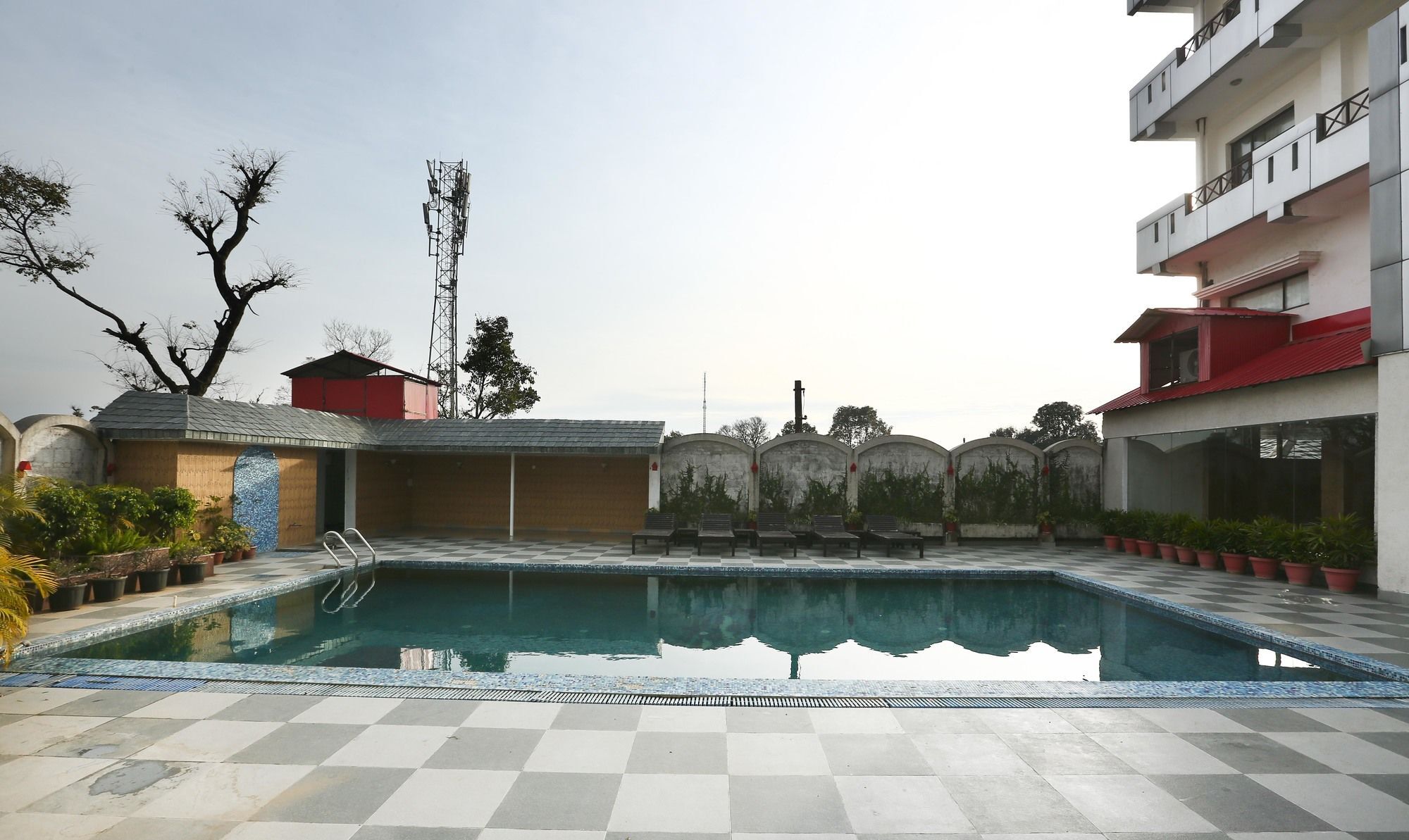 Treebo Trend Gk Conifer Hotel Dharamshala Exterior foto